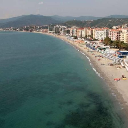 Appartamento Kello'S House Savona Esterno foto